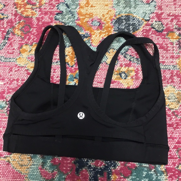 Black Lululemon sports bra - Picture 2 of 3